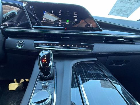 Used 2024 Cadillac Escalade ESV Sport w/ Touring Package image 24