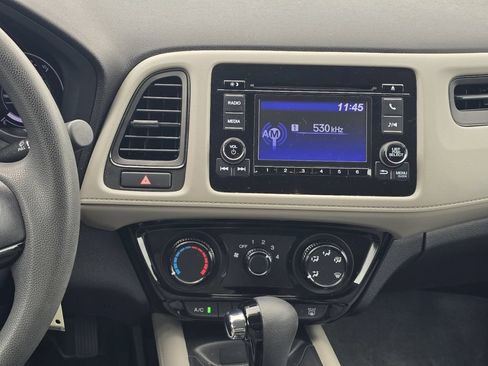 Used 2020 Honda HR-V LX image 17