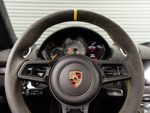 Certified 2025 Porsche 718 Cayman GT4 RS RWD image 14
