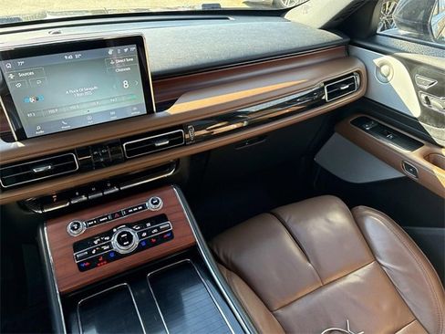 Certified 2023 Lincoln Aviator Grand Touring w/ Equipment Group 301A image 15