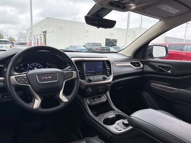 Used 2023 GMC Acadia Denali w/ Denali Ultimate Package AWD/4WD image 12