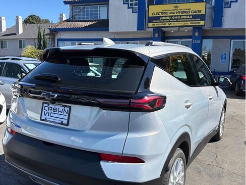 Used 2023 Chevrolet Bolt EUV LT w/ Driver Confidence Package FWD image 35