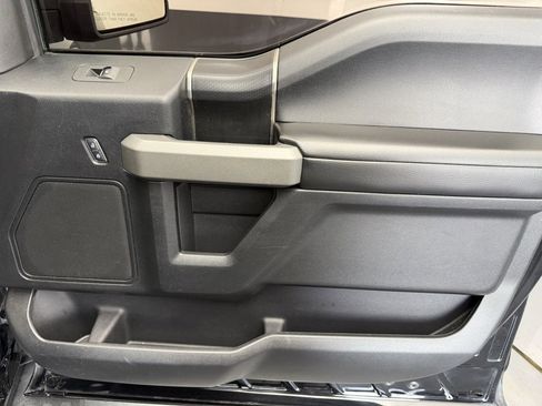 Used 2018 Ford F150 Raptor w/ Equipment Group 801A Mid image 43