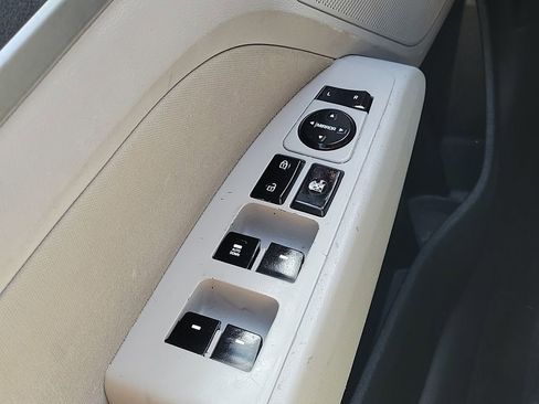 Used 2018 Hyundai Elantra SEL image 24