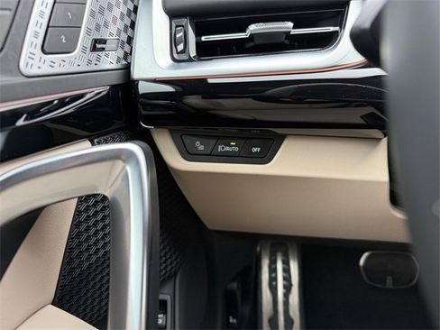 Certified 2025 BMW X1 M35i w/ Premium Package image 32