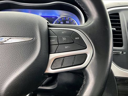 Used 2020 Chrysler 300 Touring L w/ 300 Premium Group RWD image 19