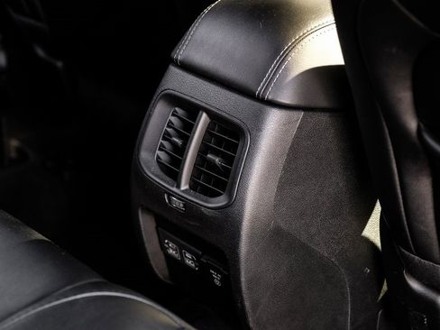 Used 2022 Jeep Cherokee Limited image 50