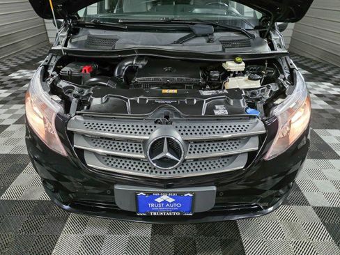 Used 2019 Mercedes-Benz Metris Passenger image 35