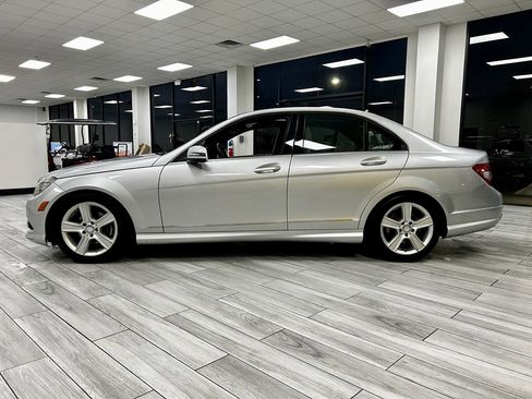 Used 2010 Mercedes-Benz C 300 Sedan image 4