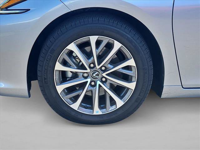 Used 2024 Lexus ES 350 w/ Accessory Package (Z2) FWD image 14