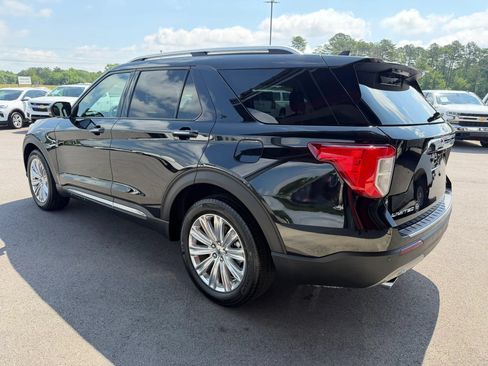 Used 2022 Ford Explorer Limited w/ Hybrid Equipment Group 310A RWD image 4