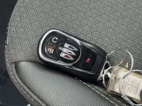 Used 2025 Buick Encore GX Preferred FWD image 18