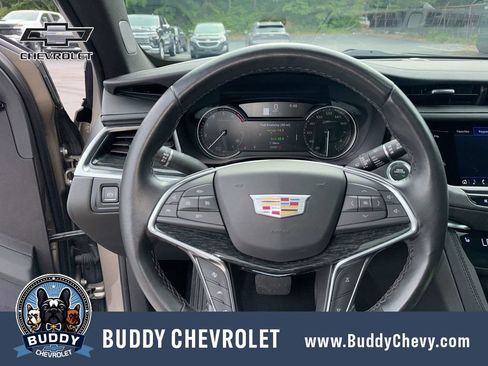 Used 2023 Cadillac XT5 Premium Luxury FWD image 16