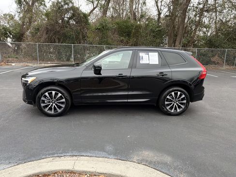Certified 2025 Volvo XC60 B5 Plus image 7
