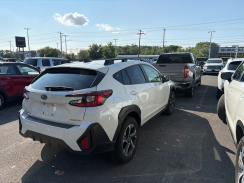 Used 2024 Subaru Crosstrek 2.0i Premium AWD/4WD image 36