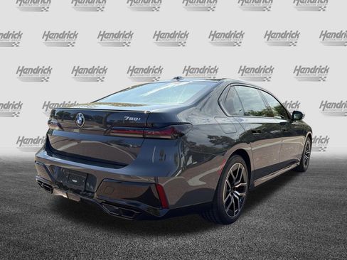 Used 2023 BMW 760i xDrive w/ Executive Package image 10