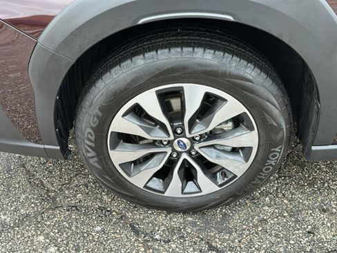 Used 2025 Subaru Outback Limited XT image 9