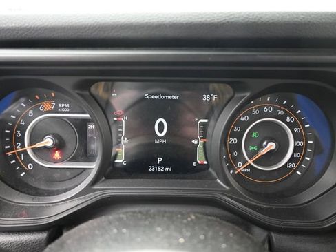Used 2024 Jeep Wrangler Unlimited Sport AWD/4WD image 16
