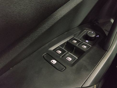 Used 2025 Volkswagen Jetta Sport FWD image 27