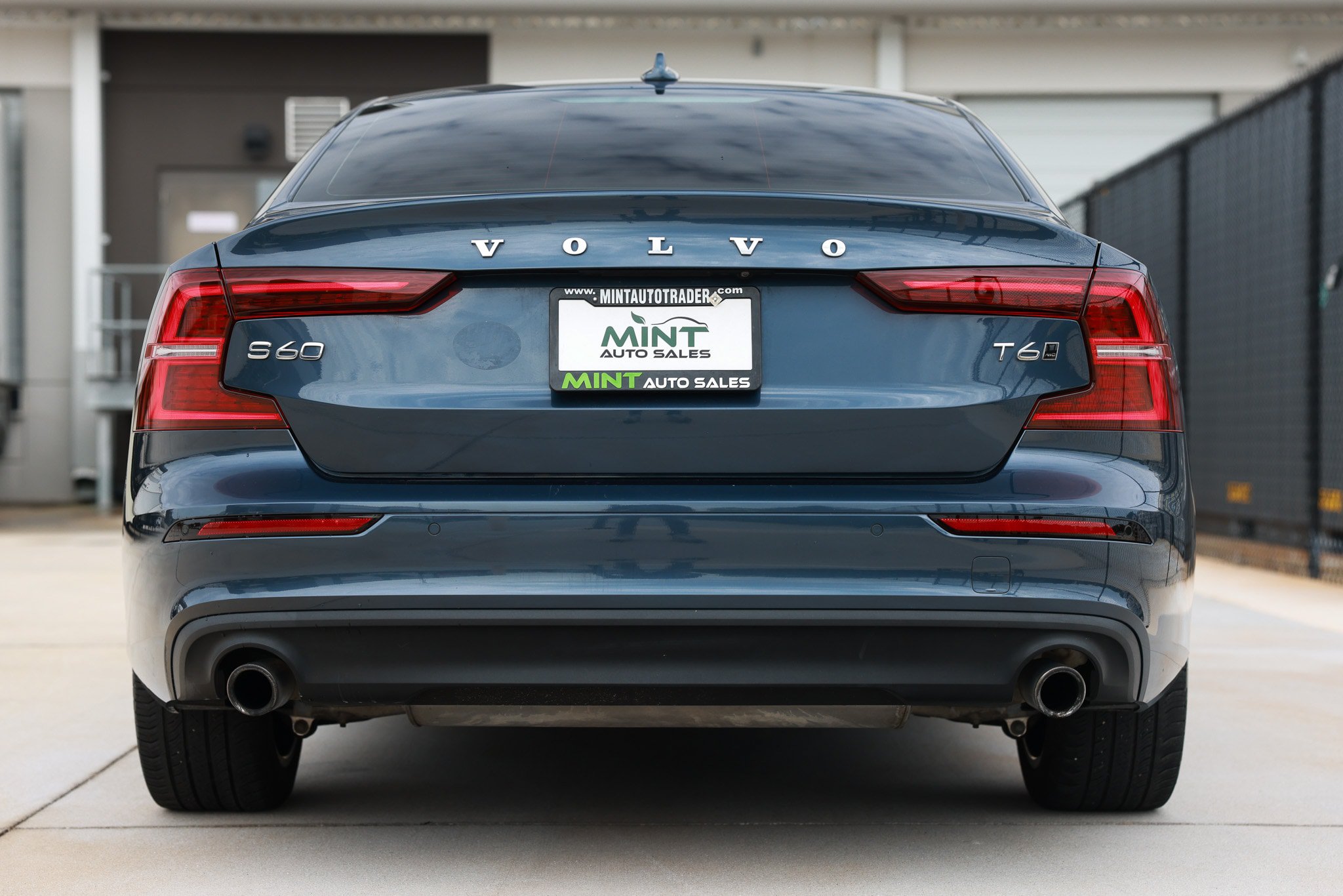 Used 2020 Volvo S60 T6 Momentum w/ Protection Package AWD/4WD image 11