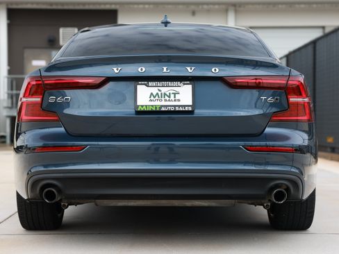 Used 2020 Volvo S60 T6 Momentum w/ Protection Package AWD/4WD image 11