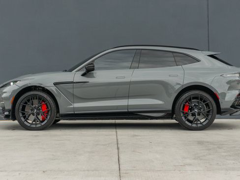 Used 2025 Aston Martin DBX 707 AWD/4WD image 2
