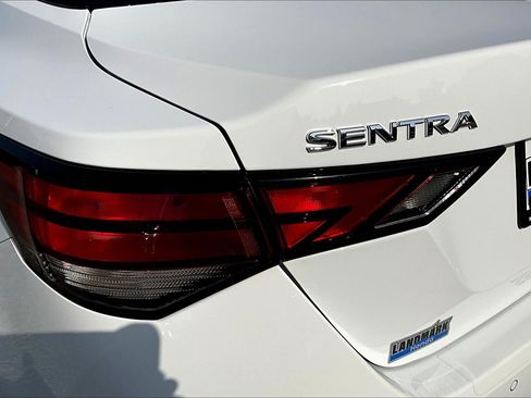Used 2025 Nissan Sentra SV FWD image 31