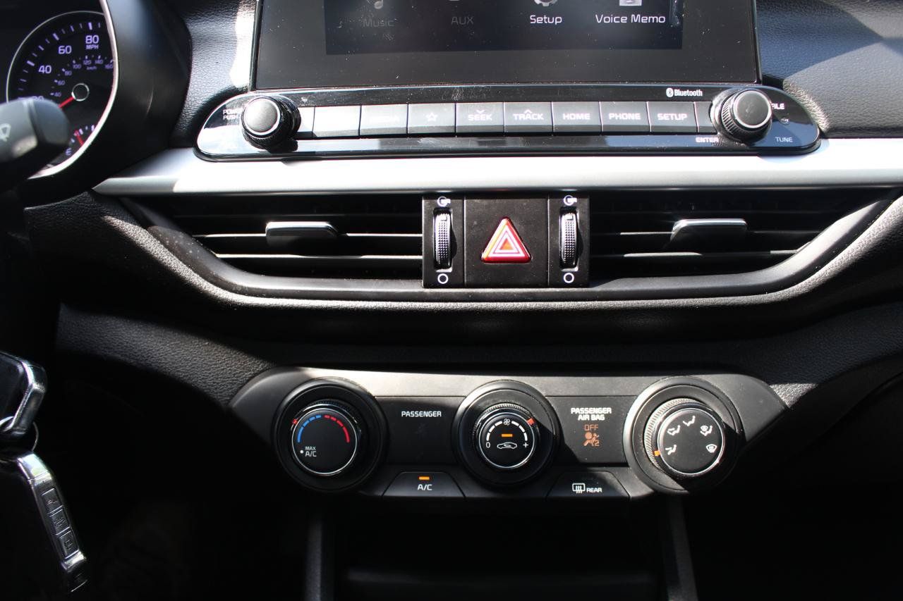 Used 2020 Kia Forte LXS FWD image 24