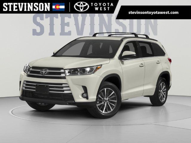 Used 2017 Toyota Highlander XLE AWD/4WD image 1
