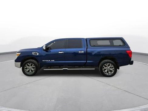 Used 2017 Nissan Titan SL w/ Chrome Package image 11