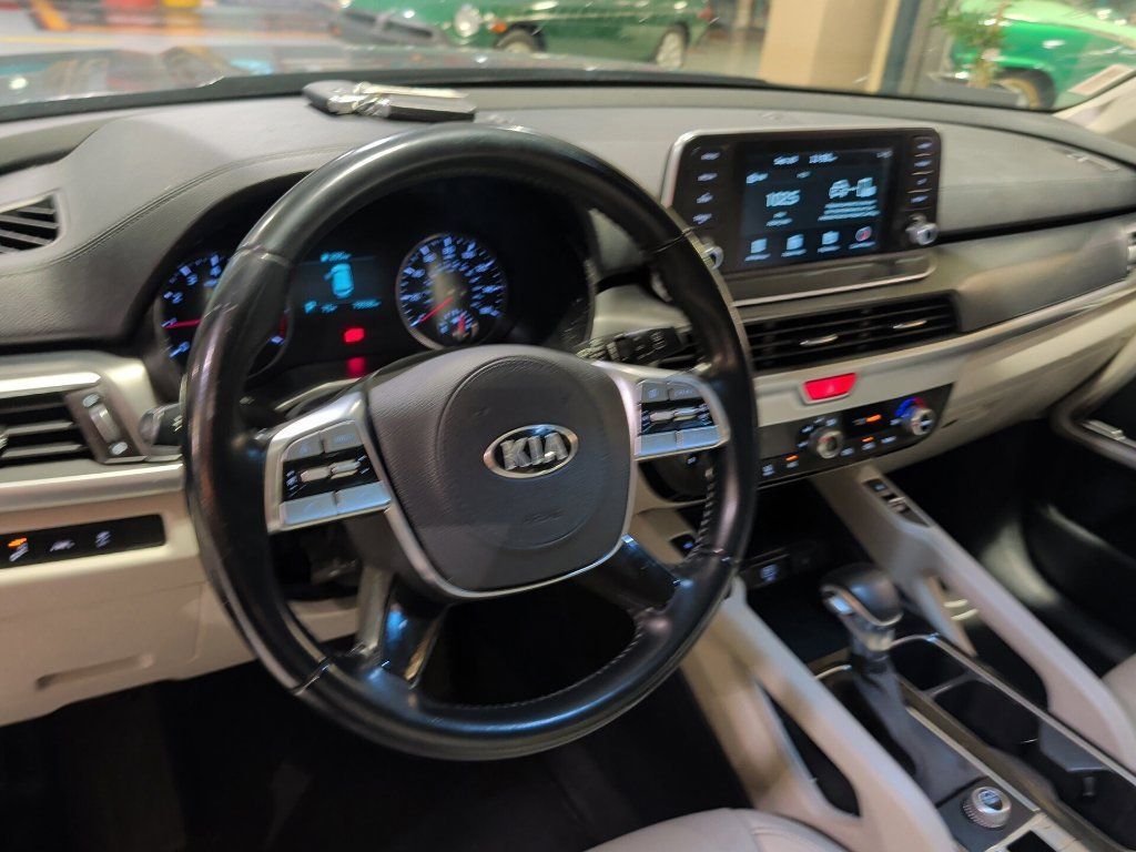 Used 2020 Kia Telluride S w/ S 8 Passenger Seating Package FWD image 4