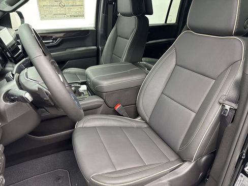 New 2026 GMC Yukon XL Elevation w/ Elevation Premium Package RWD image 9