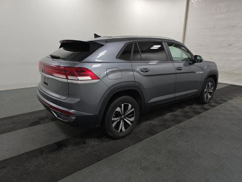 Used 2024 Volkswagen Atlas Cross Sport SE AWD/4WD image 2
