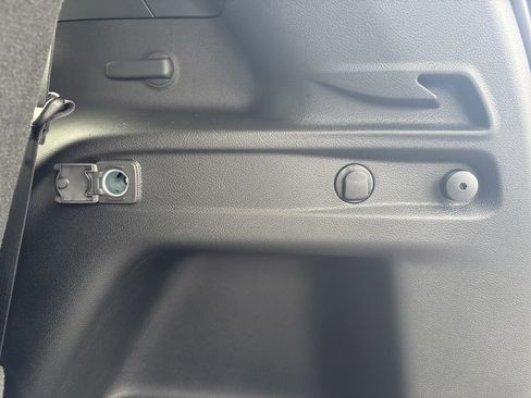 New 2025 Jeep Grand Cherokee L Limited w/ Black Appearance Package image 15