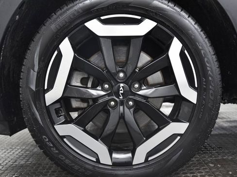 Used 2024 Kia Telluride EX image 10