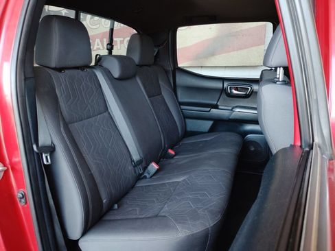 Used 2016 Toyota Tacoma TRD Sport RWD image 16