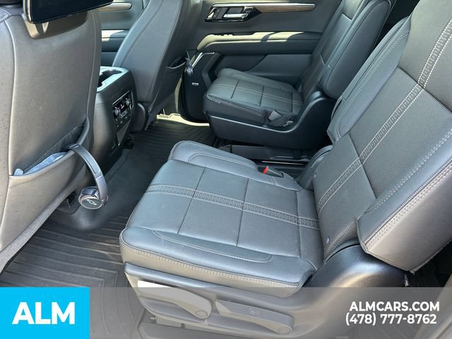 Used 2025 Chevrolet Suburban High Country AWD/4WD image 26