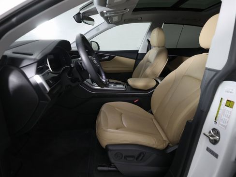 Used 2019 Audi Q8 Prestige image 15
