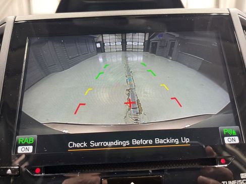 Used 2023 Subaru Forester Touring image 25