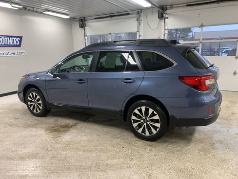 Used 2016 Subaru Outback 2.5i Limited image 3