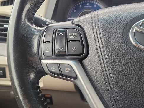 Used 2016 Toyota Sienna XLE image 14