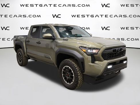 Used 2025 Toyota Tacoma TRD Off-Road image 41