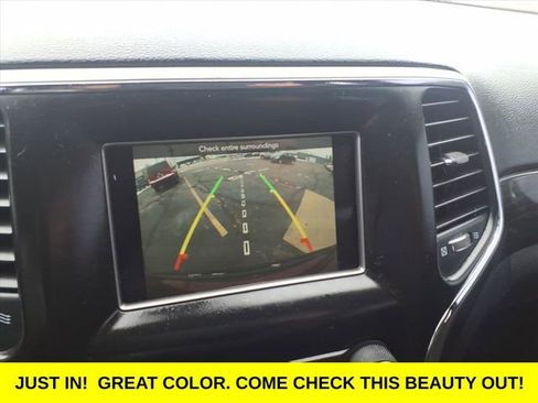 Used 2020 Jeep Grand Cherokee Laredo image 19