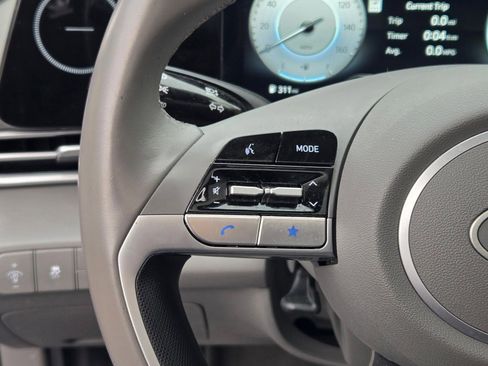 Used 2025 Hyundai Elantra SEL image 27