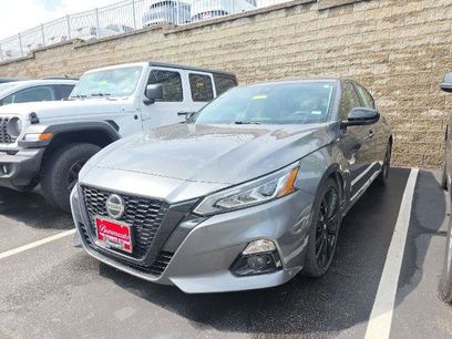 Used 2022 Nissan Altima 2.5 SR w/ Midnight Edition Package