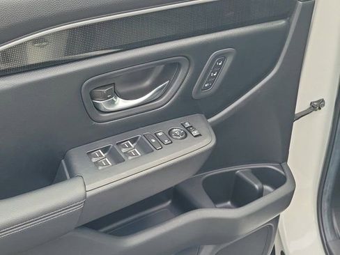 Certified 2024 Honda Pilot Elite image 18