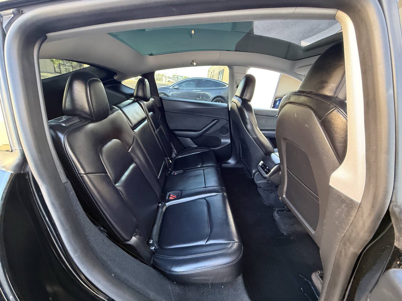 Used 2023 Tesla Model Y Long Range AWD/4WD image 26