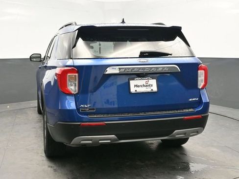 Used 2021 Ford Explorer XLT w/ Equipment Group 202A image 5