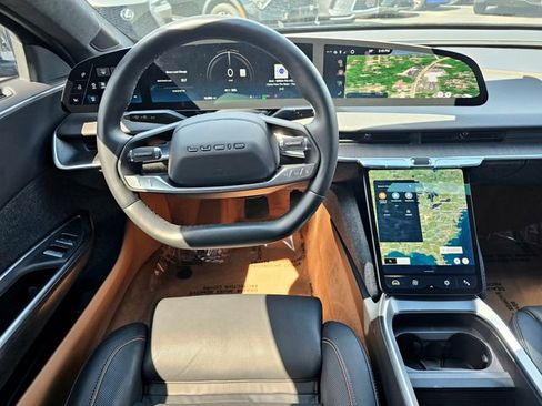 Used 2023 Lucid Air Touring image 29