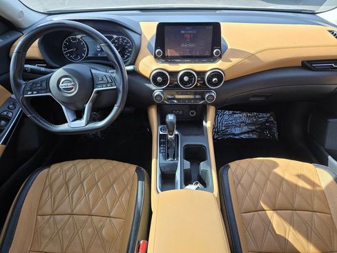 Used 2020 Nissan Sentra SV w/ SV Premium Package image 18